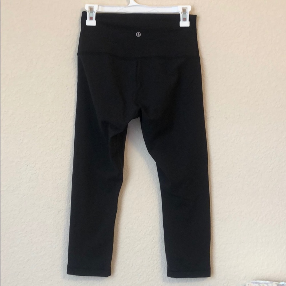 Lululemon roll over luxtreme wunder under crops